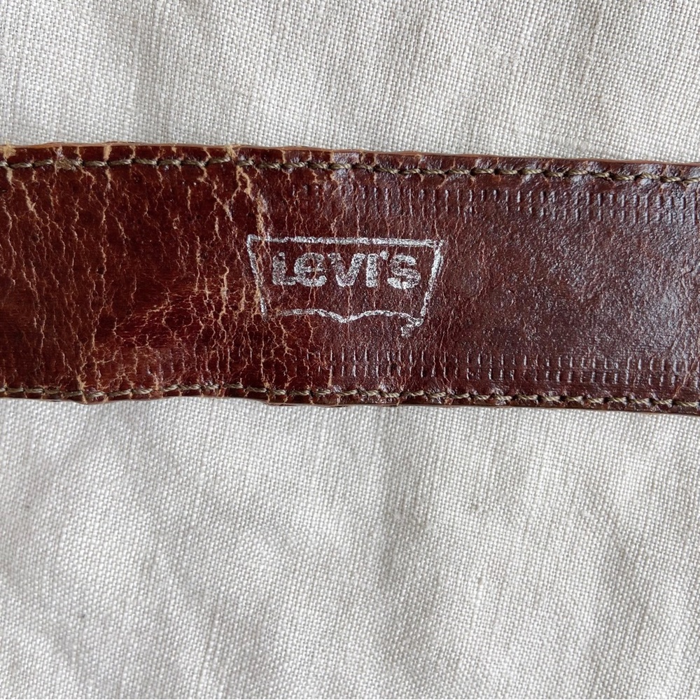 ‼️SOLD‼️Vintage Levi’s western brown woven leather belt engraved silver gemstone - Picture 5 of 7